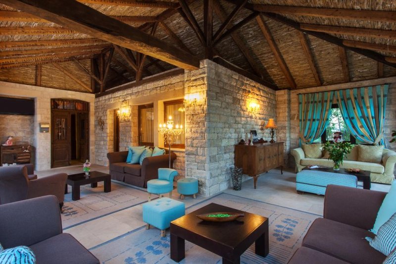Achtis Hotel - Снимка 5