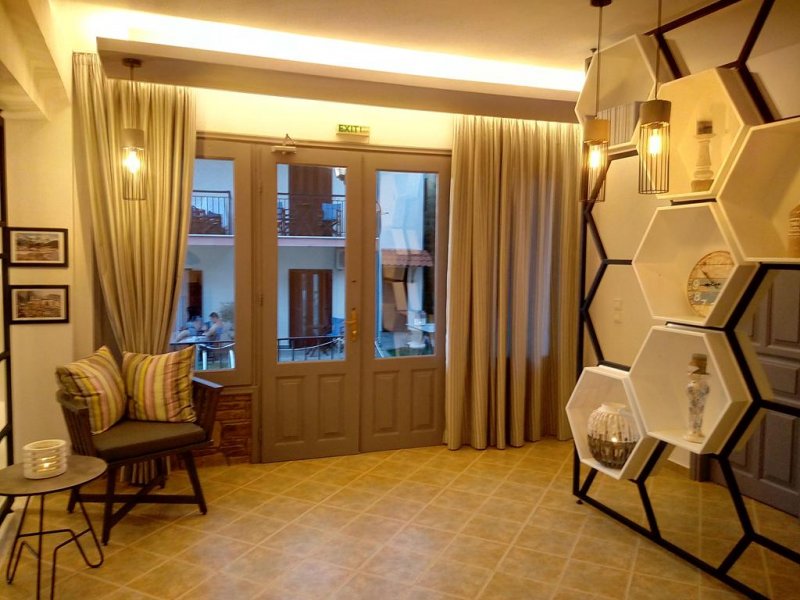 Aliston Hotel Studios - Снимка 5