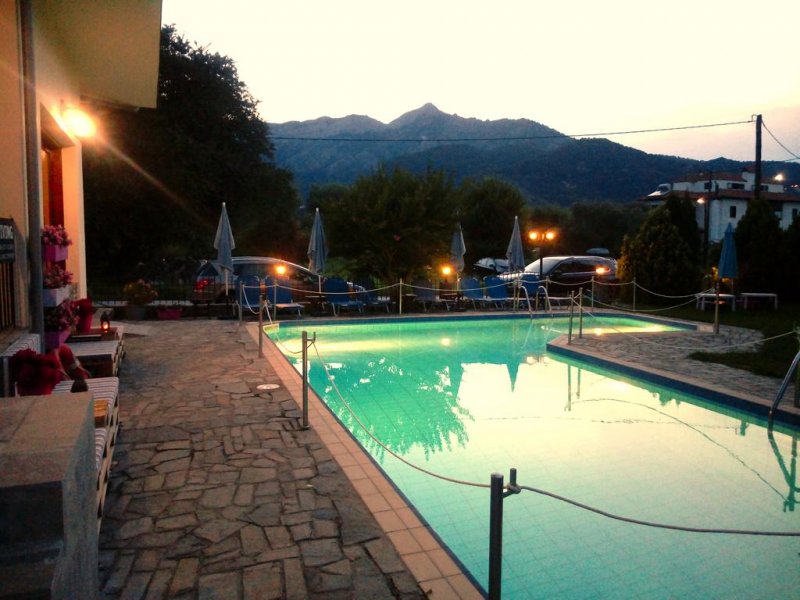 Aliston Hotel Studios - Снимка 10