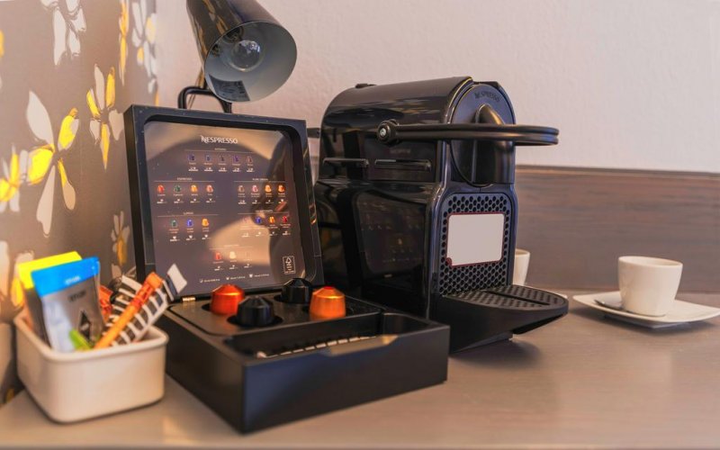 Aliston Hotel Studios - Снимка 7