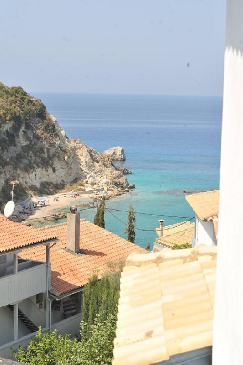 Hotel Agios Nikitas - Снимка 1