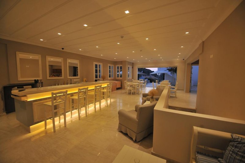 Hotel Agios Nikitas - Снимка 9