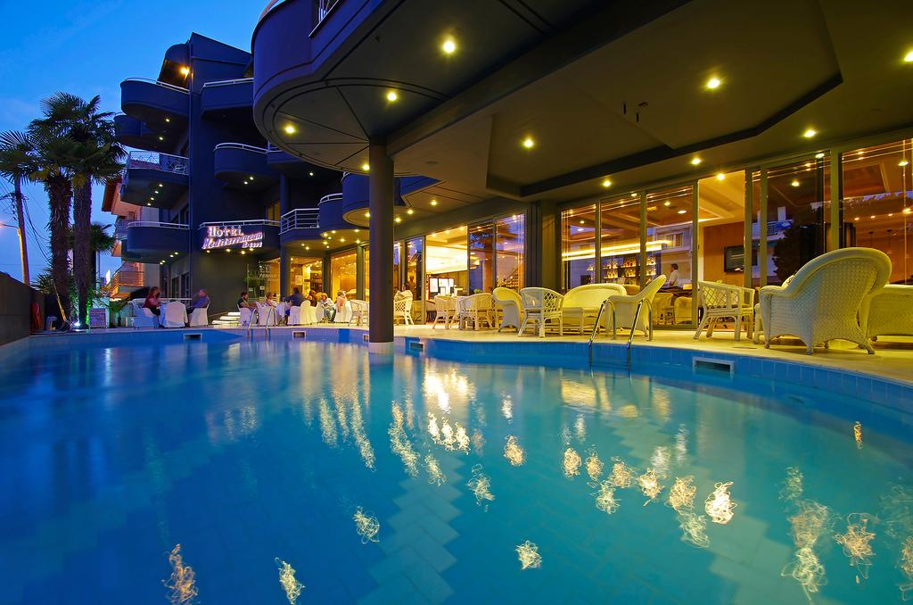 Великден в Гърция: 3 нощувки със закуски и вечери + празничен обяд в хотел Mediterranean Resort 4*, Олимпийска Ривиера! Дете до 6.99г. - безплатно! - Снимка 