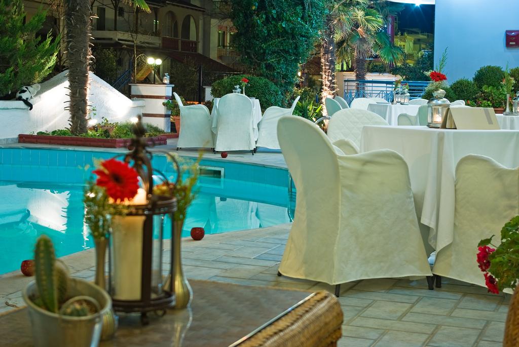 Великден в Гърция: 3 нощувки със закуски и вечери + празничен обяд в хотел Mediterranean Resort 4*, Олимпийска Ривиера! Дете до 6.99г. - безплатно! - Снимка 16