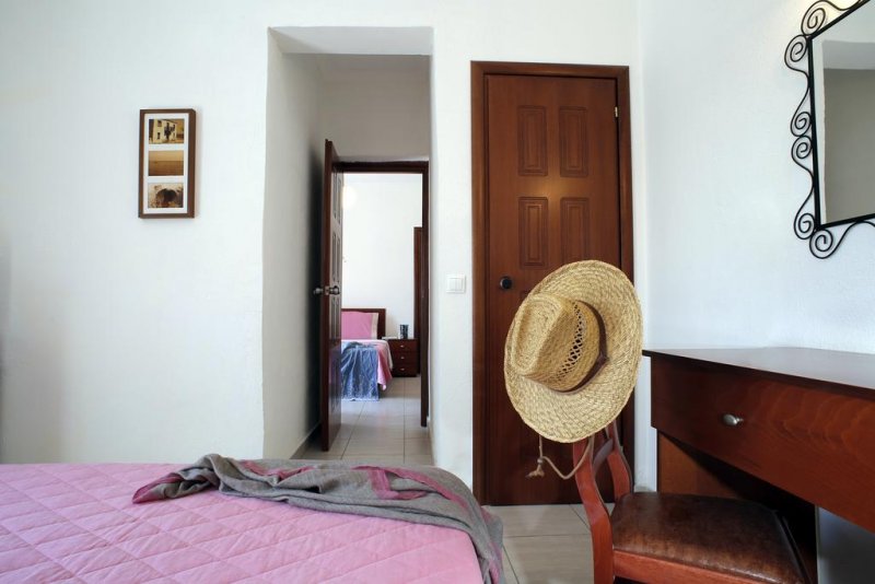 Stratos Hotel - Снимка 10