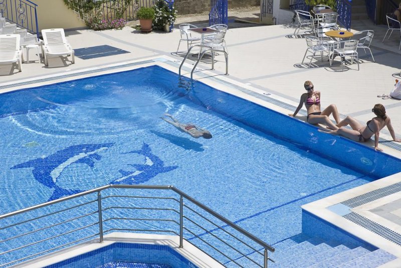 Stratos Hotel - Снимка 11