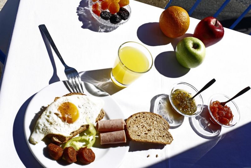 Stratos Hotel - Снимка 5