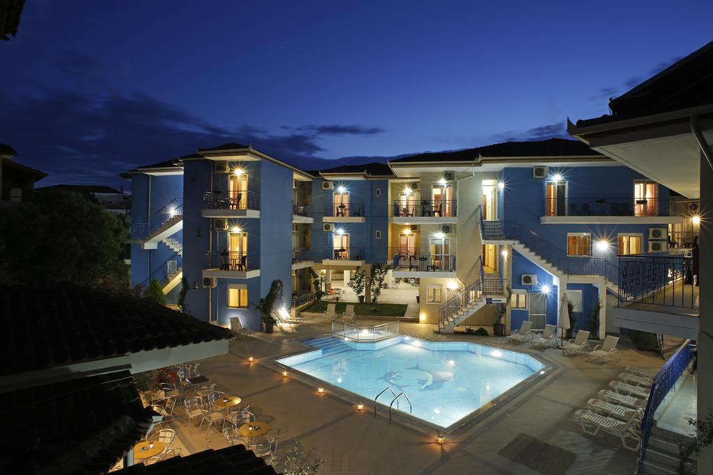 ТОП СЕЗОН в Афитос, Гърция! Нощувка със закуска + басейн в хотел Stratos - Снимка 2