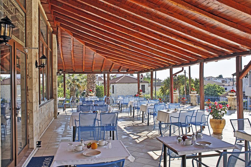 ТОП СЕЗОН в Афитос, Гърция! Нощувка със закуска + басейн в хотел Stratos - Снимка 1