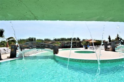 Grand Beach Hotel - Снимка 4