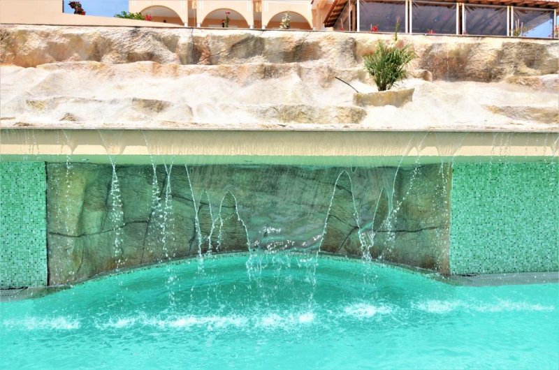 Grand Beach Hotel - Снимка 11