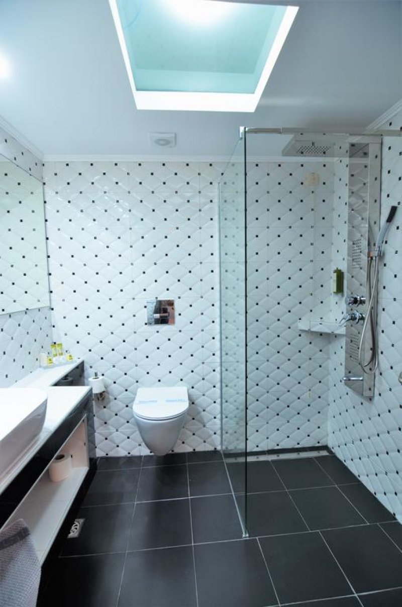 Grand Beach Hotel - Снимка 4