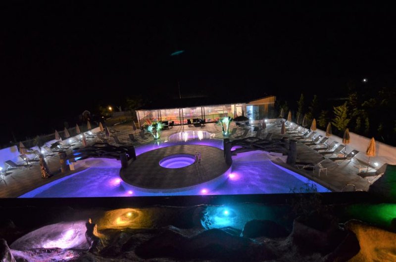 Grand Beach Hotel - Снимка 3