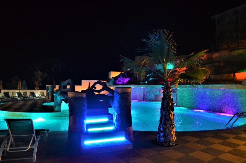 Grand Beach Hotel - Снимка 3