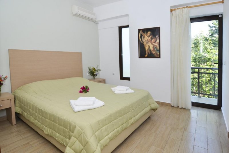 Esperia Hotel - Снимка 1