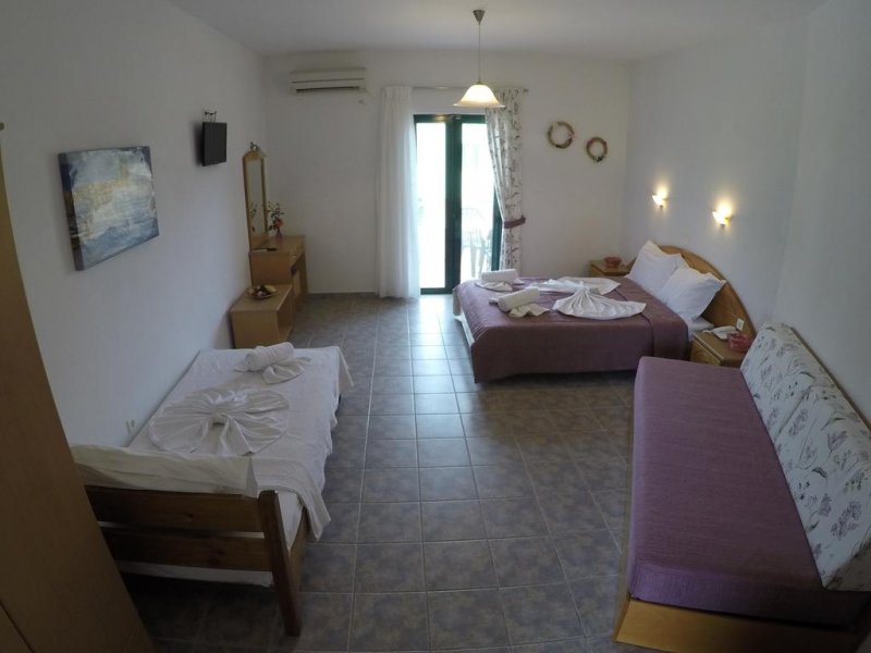 Hotel Odyssion - Снимка 2