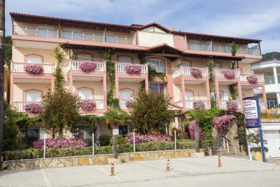 Korali House - Снимка 2
