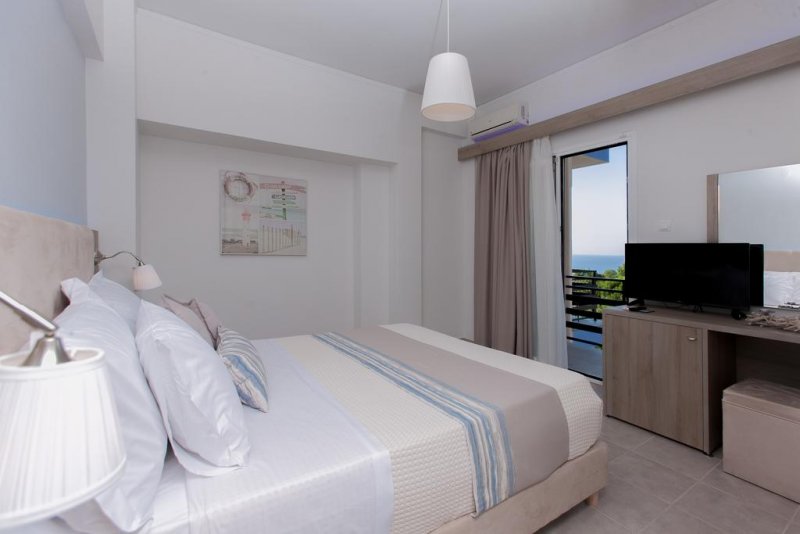 12 Olympian Gods - Снимка 3