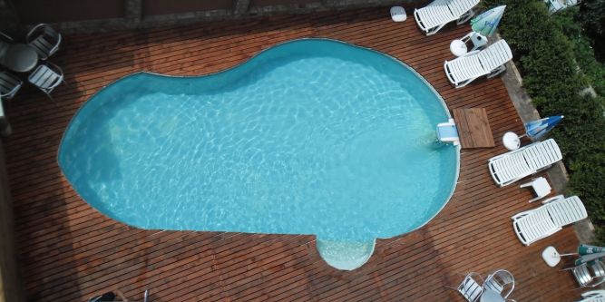 Релакс почивка и басейн с ТОПЛА минерална вода в Семеен хотел Илиевата къща, Сапарева баня - Снимка 