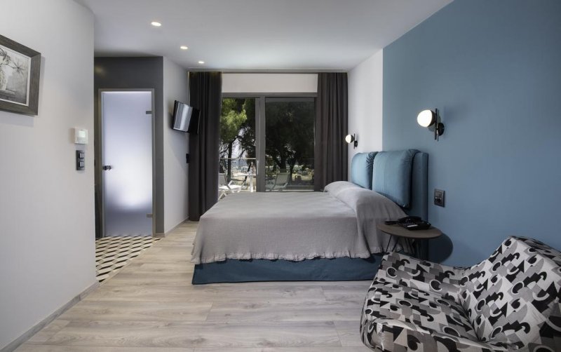 Lagomandra Beach Hotel - Снимка 11