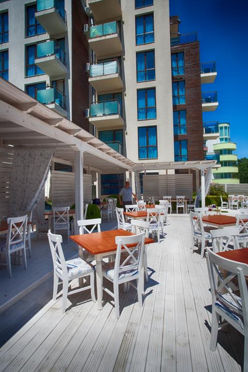 Апартхотел Сън Гейт - Снимка 2