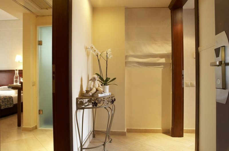 Hotel El Greco - Снимка 3