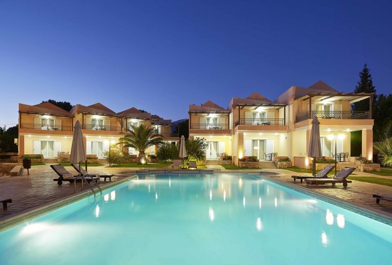 Avantis Suites Hotel - Снимка 0