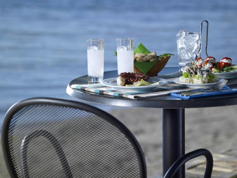 Avantis Suites Hotel - Снимка 11