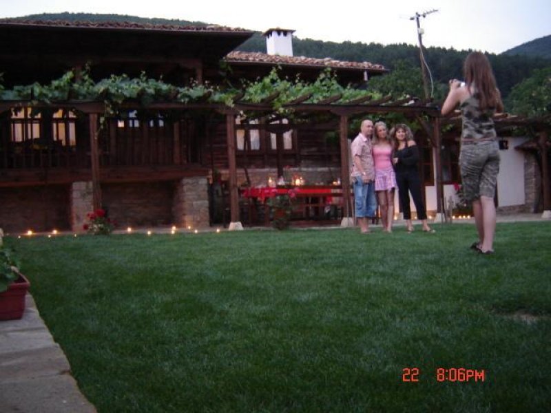 Къщата с лозницата - Снимка 7