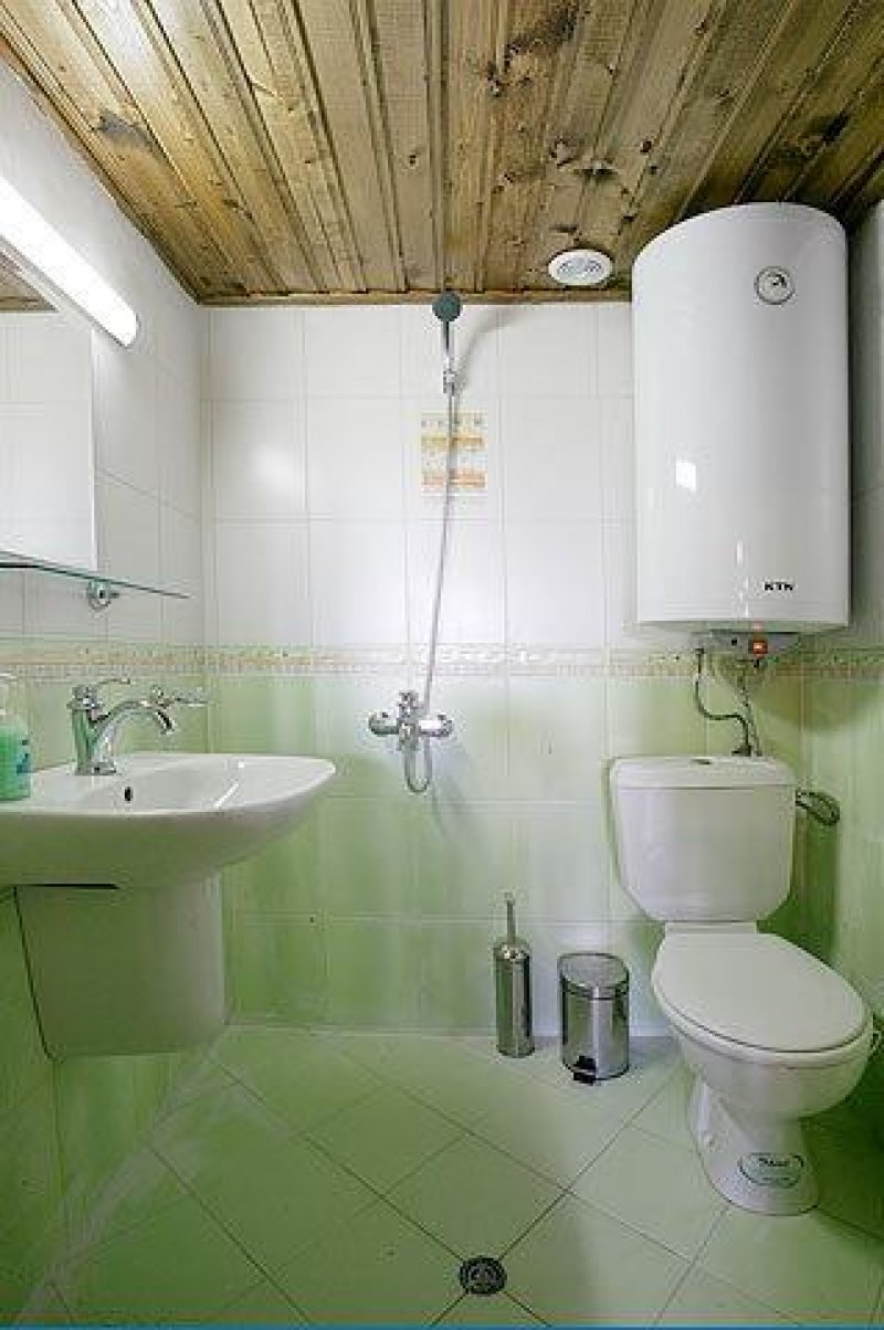 Къщата с лозницата - Снимка 11