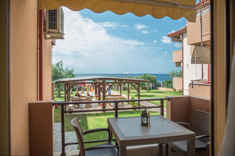 Castro Deluxe - Снимка 2