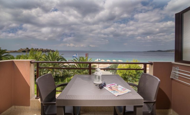 Castro Deluxe - Снимка 4