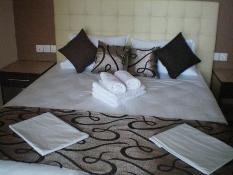 Castro Deluxe - Снимка 1