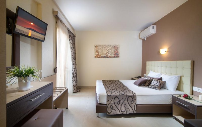 Castro Deluxe - Снимка 7