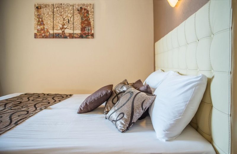 Castro Deluxe - Снимка 11