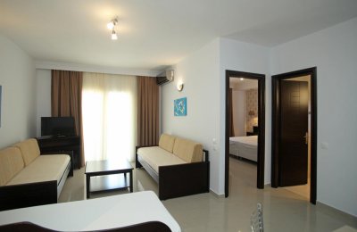 Naias Hotel - Снимка 4