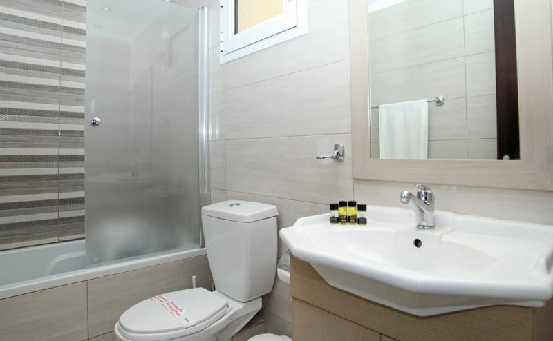 Naias Hotel - Снимка 10