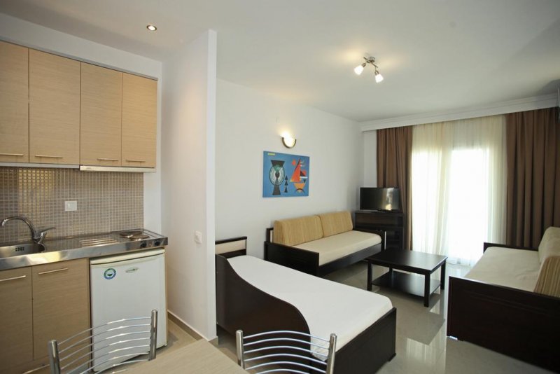 Naias Hotel - Снимка 5