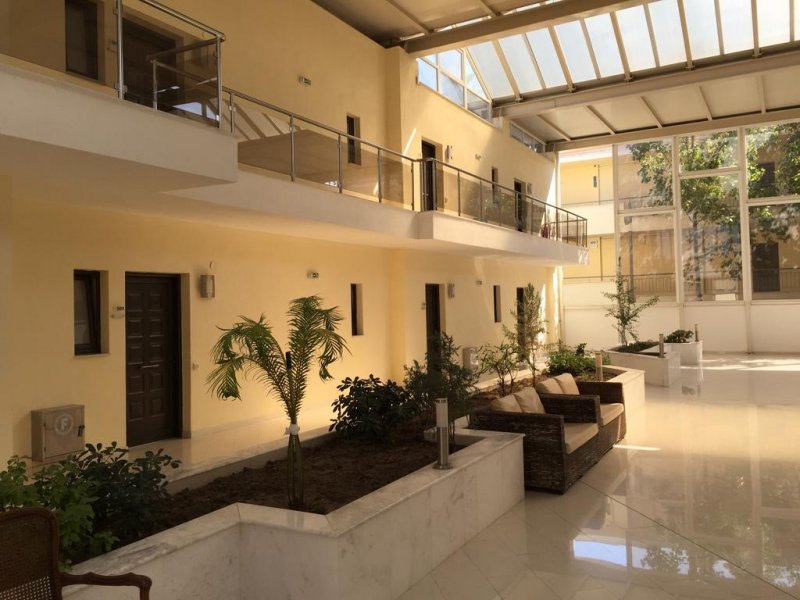 Naias Hotel - Снимка 1