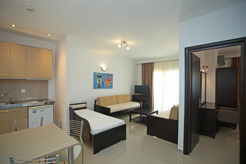 Naias Hotel - Снимка 5