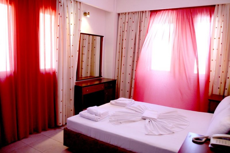 Naias Hotel - Снимка 5