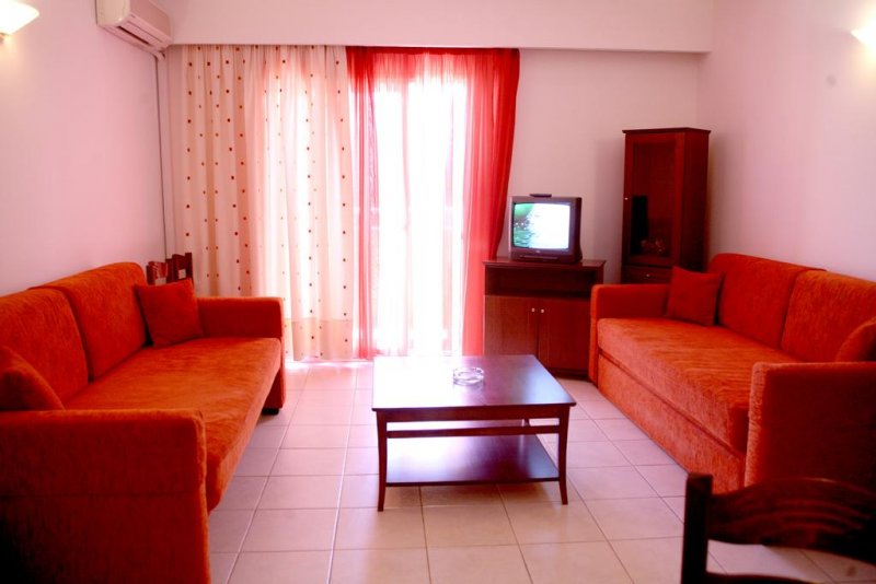 Naias Hotel - Снимка 9