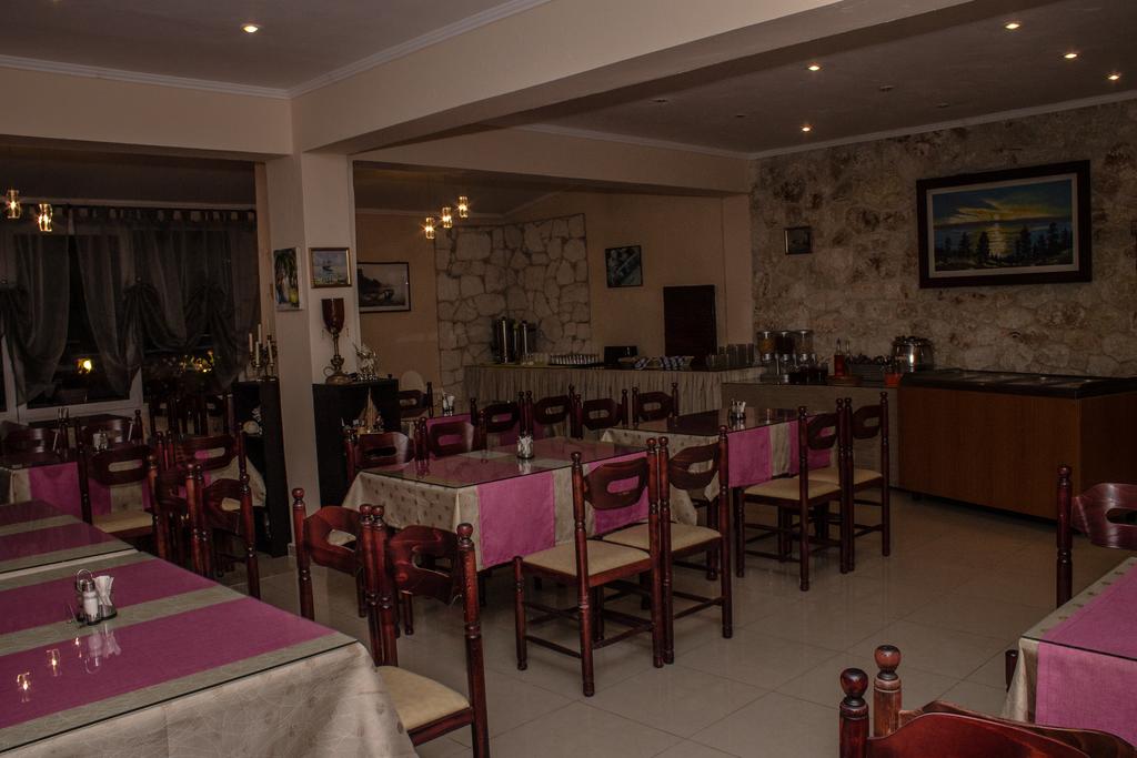 5 нощувки със закуски и вечери в Ilios Hotel 3*, Халкидики, Гърция през Юни! - Снимка 17