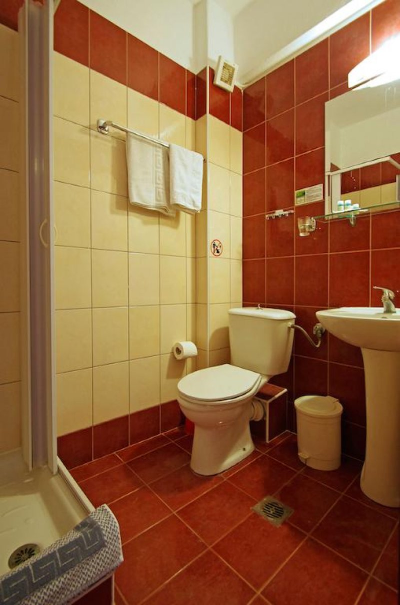 Olympus Hotel - Снимка 2