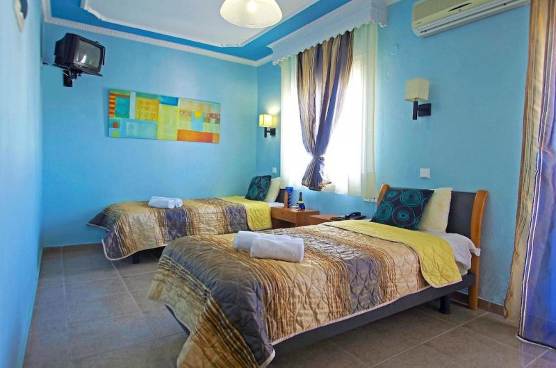 Olympus Hotel - Снимка 8