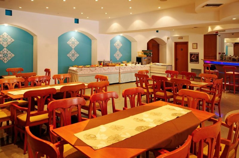 Olympus Hotel - Снимка 1