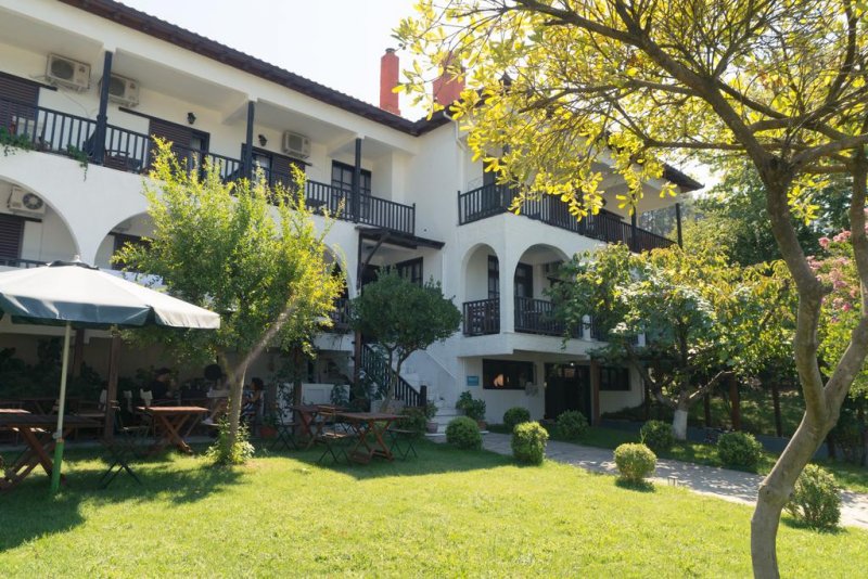 Hotel Liotopi - Снимка 0