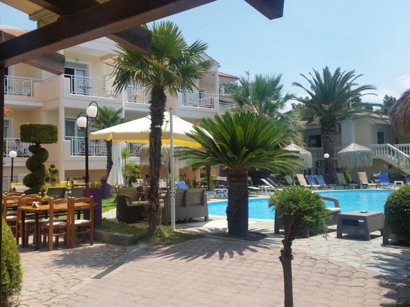 Hotel Potos - Снимка 2