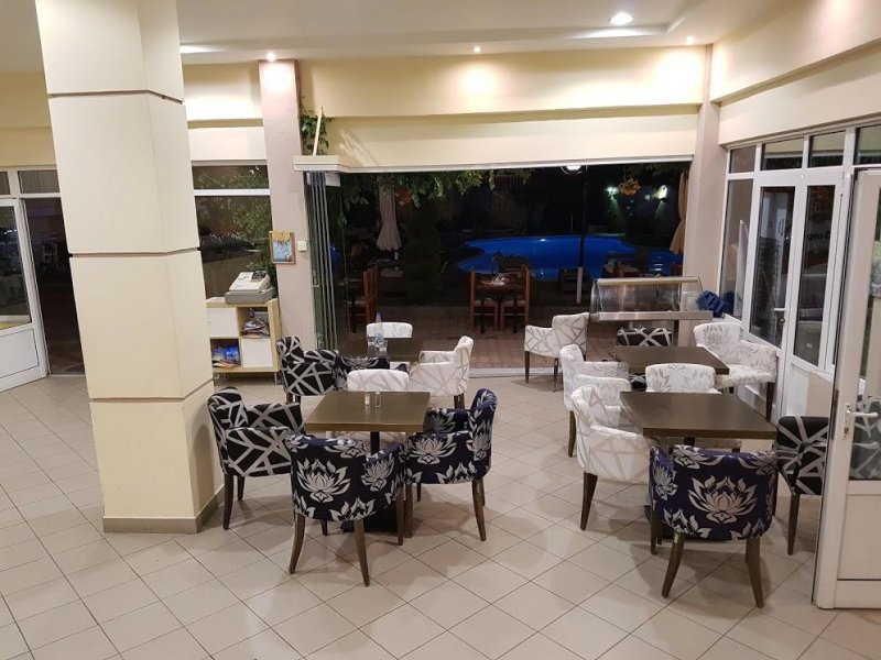 Hotel Potos - Снимка 7