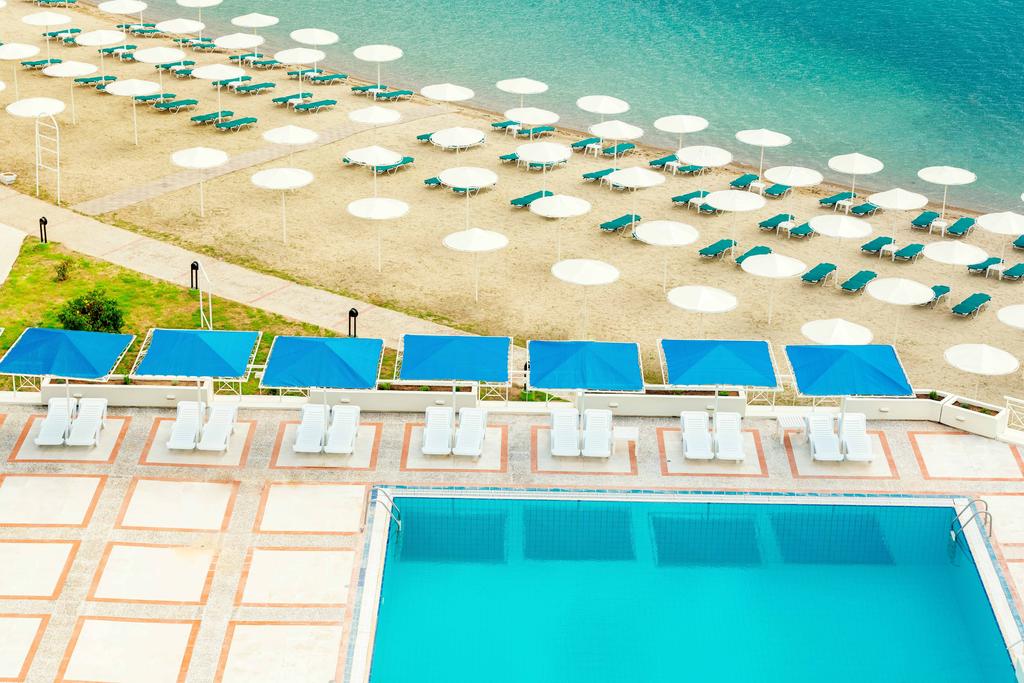През Юли: 7 нощувки, Ultra All Inclusive в хотел Bomo Palmariva Beach 4*, о.Евия, Гърция! - Снимка 14